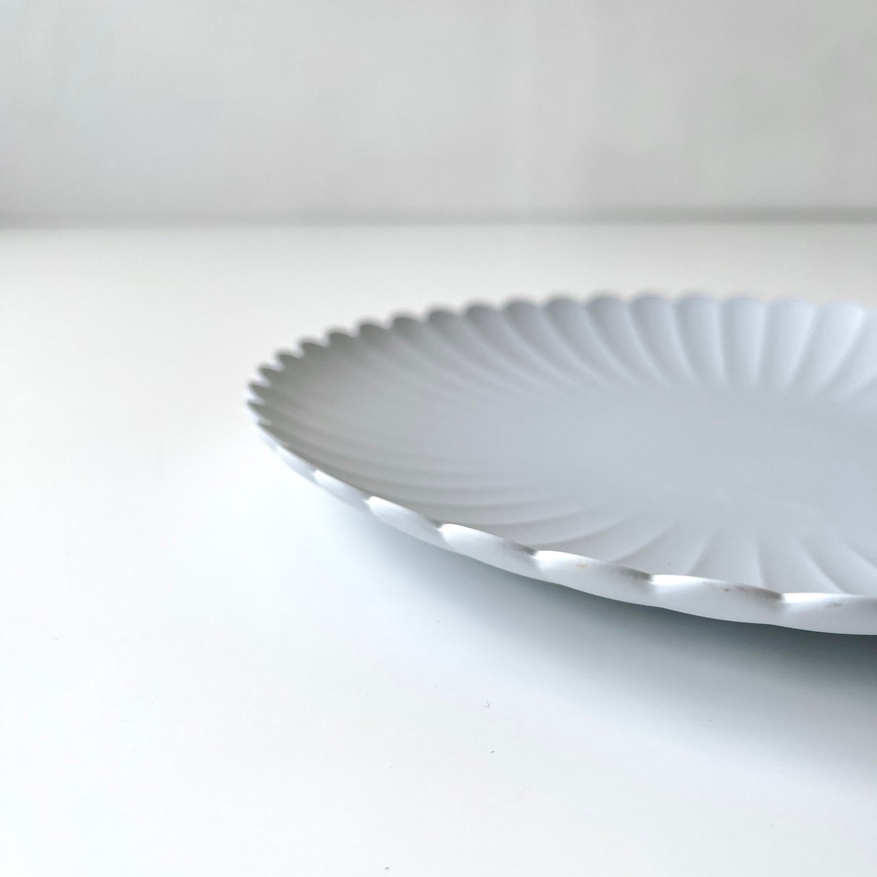 1616 / arita japan 1616 arita TY Palace Plate 110 160 220 3 size set Gray Tableware Designed by Teruhiro Yanagihara Hyakuta Touen Arita ware Porcelain Stylish Plate