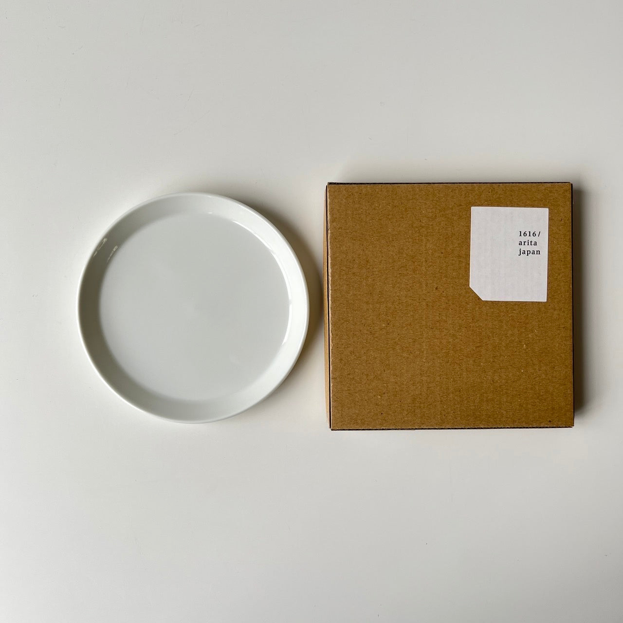 1616 / arita japan Ichiroku Ichiroku Arita TY Round Plate Round Plate White Tableware Designed by Teruhiro Yanagihara Momota Touen Porcelain Stylish Plate
