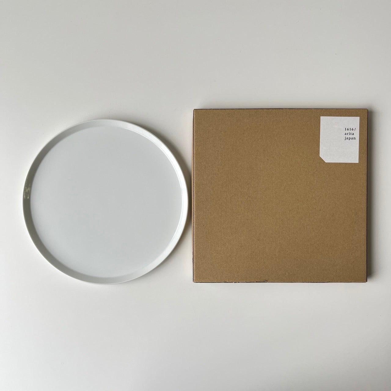 1616 / arita japan Ichiroku Ichiroku Arita TY Round Plate Round Plate White Tableware Designed by Teruhiro Yanagihara Momota Touen Porcelain Stylish Plate