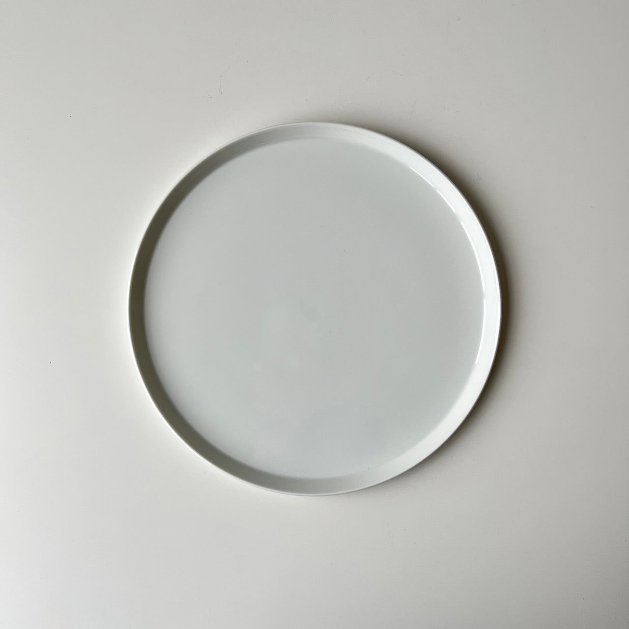 1616 / arita japan Ichiroku Ichiroku Arita TY Round Plate Round Plate White Tableware Designed by Teruhiro Yanagihara Momota Touen Porcelain Stylish Plate