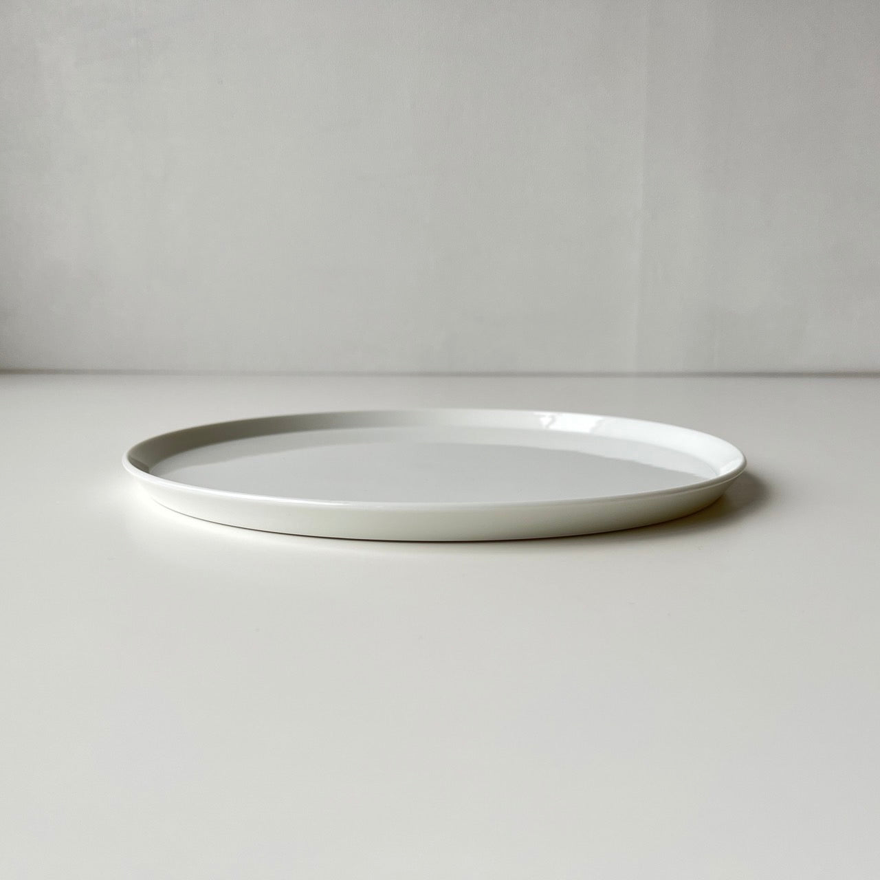 1616 / arita japan Ichiroku Ichiroku Arita TY Round Plate Round Plate White Tableware Designed by Teruhiro Yanagihara Momota Touen Porcelain Stylish Plate