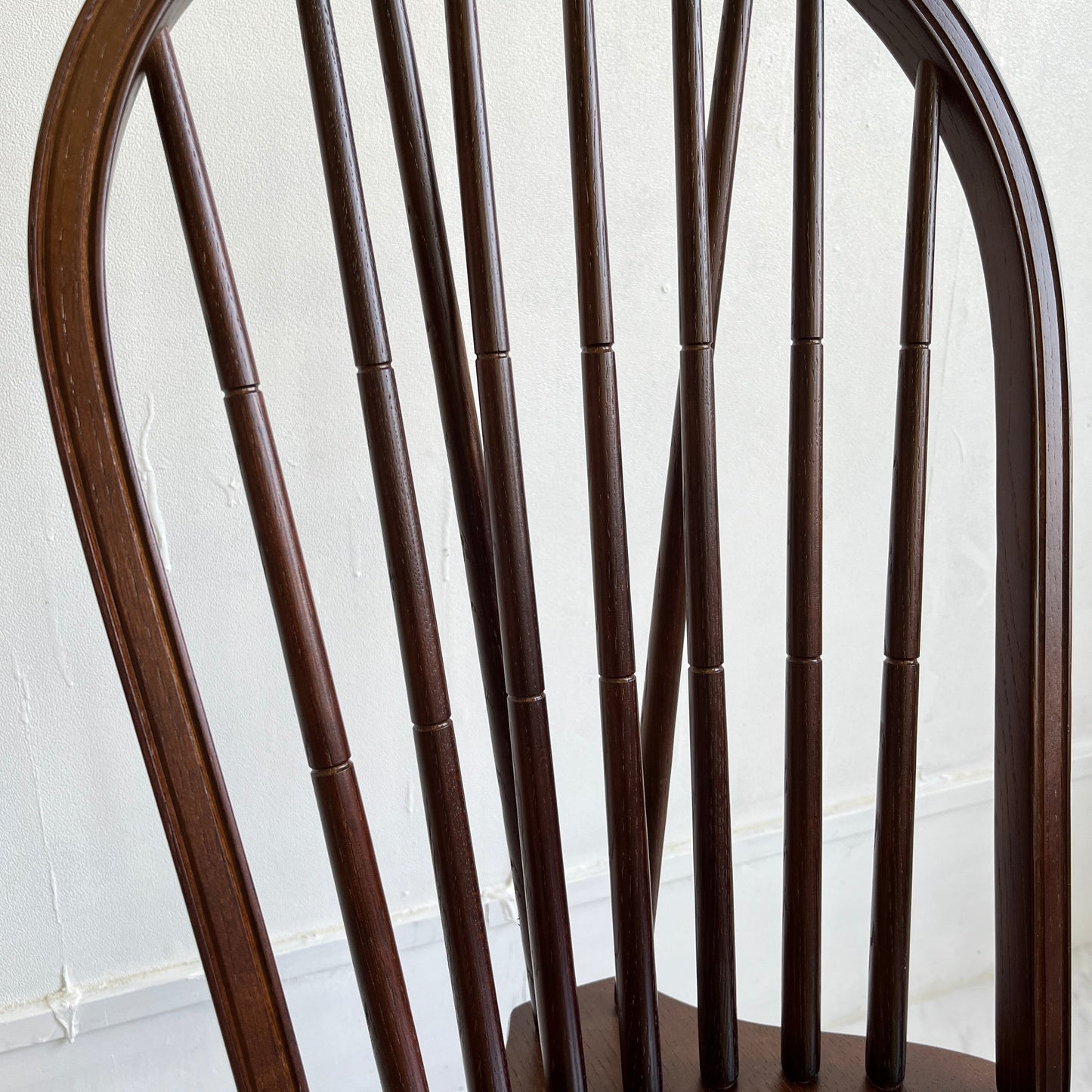 秋田木工 ダイニングチェア ウィンザーチェア NO.500 ブナ材 ウォールナット色 カフェチェア 木製椅子 曲木家具