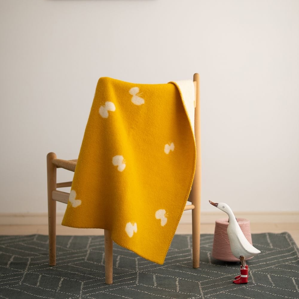 KLIPPAN Authentic Wool Mini Blanket CHOUCHO birds in the snow Lap Blanket Mina Perhonen Cute Stylish Nordic