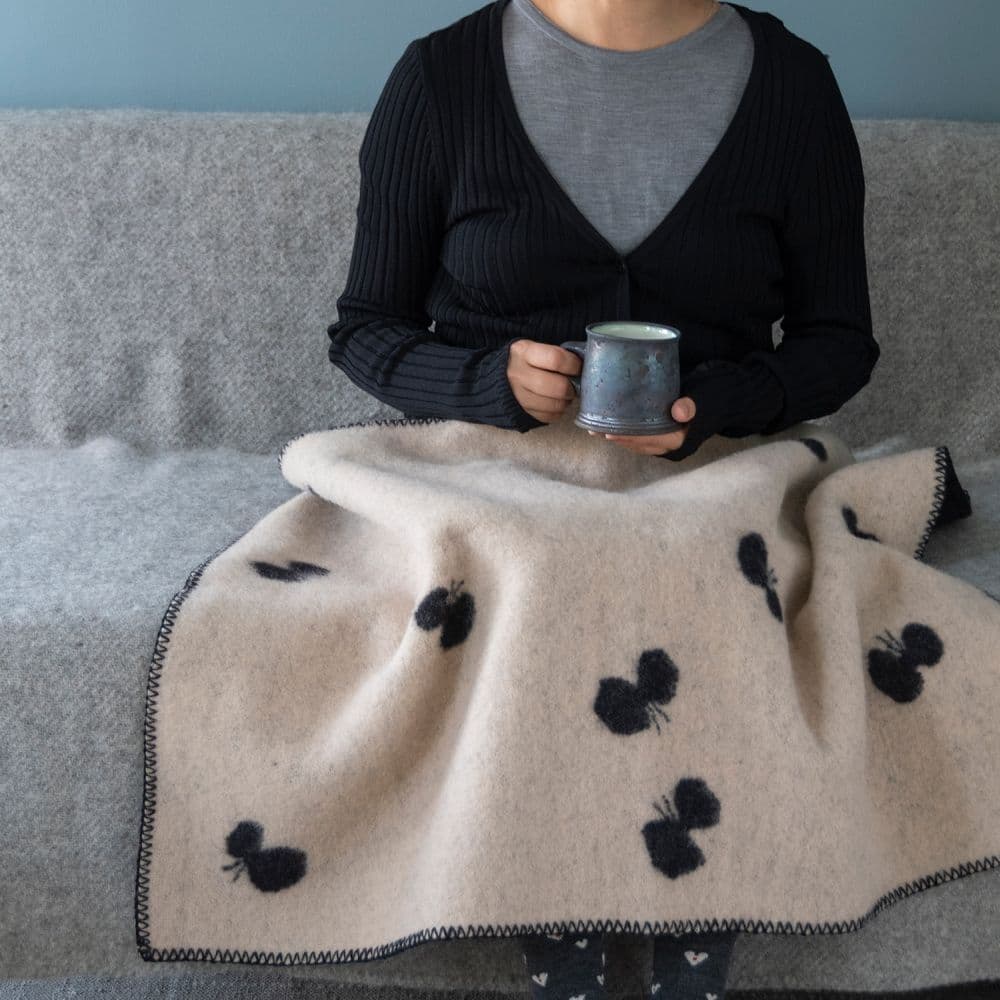 KLIPPAN Authentic Wool Mini Blanket CHOUCHO birds in the snow Lap Blanket Mina Perhonen Cute Stylish Nordic